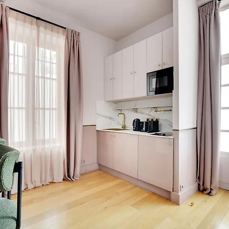 Pick A Flat's In Place Vendome - Rue Duphot Paris